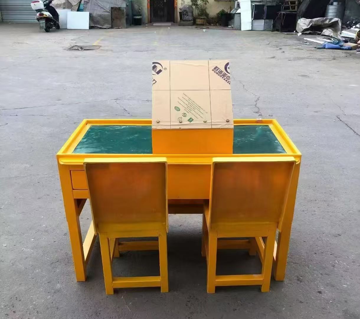 城阳防静电导通桌井下煤矿火工品发放桌：危险品流转的安全守护者